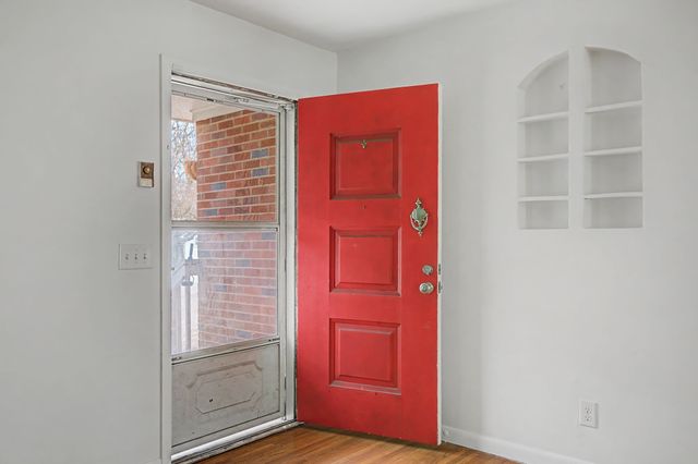 5205 Greenleaf Dr, Nashville, TN 37211