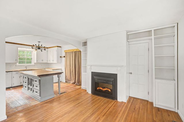 5205 Greenleaf Dr, Nashville, TN 37211