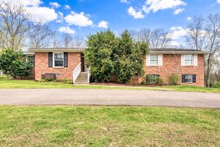 5205 Greenleaf Dr, Nashville, TN 37211