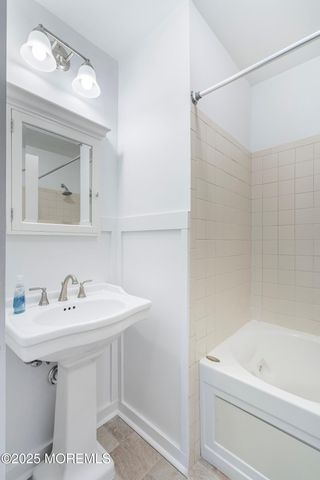 110 Lavenham Court, Toms River, NJ 08755