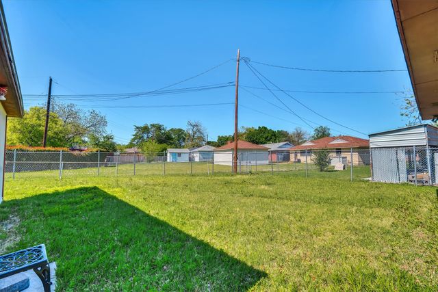 2715 Whitson Way, Mesquite, TX 75150