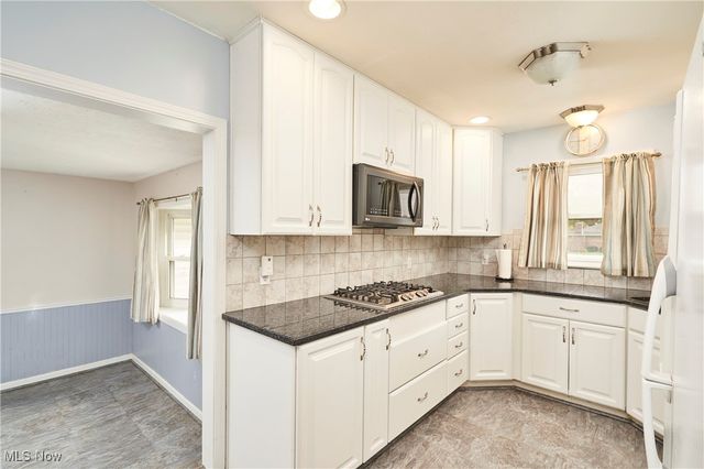 2941 Sweitzer Road, Uniontown, OH 44685