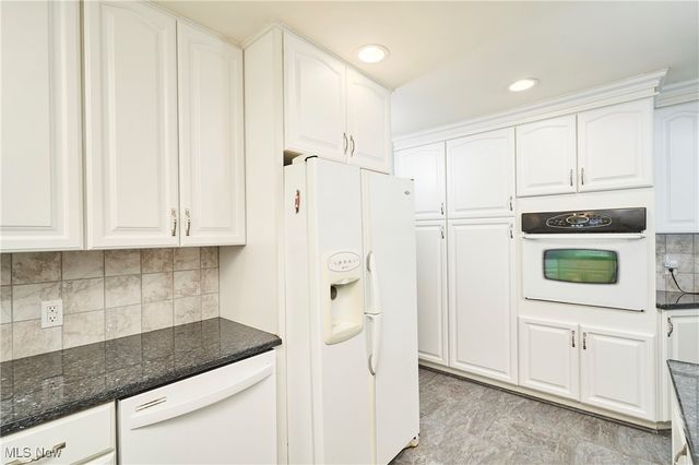 2941 Sweitzer Road, Uniontown, OH 44685