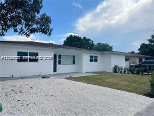 320 NE 160th St, Miami, FL 33162