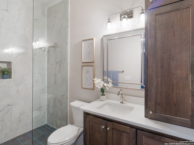 220 Easy Money, Boerne, TX 78006