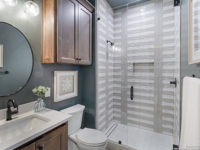 220 Easy Money, Boerne, TX 78006
