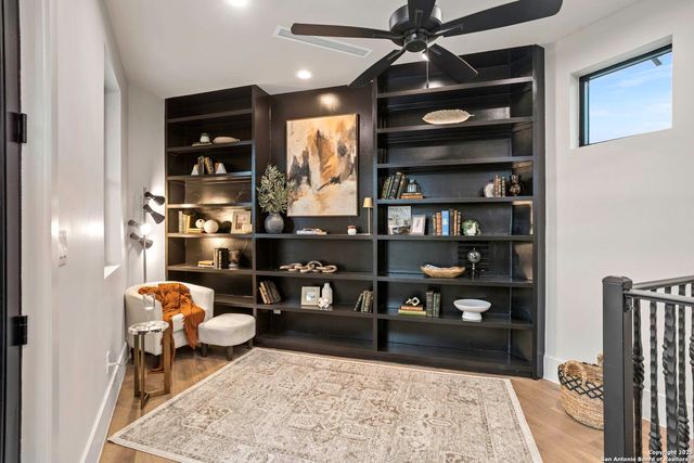220 Easy Money, Boerne, TX 78006