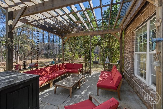 23 Lake Heron Court W, Pooler, GA 31322