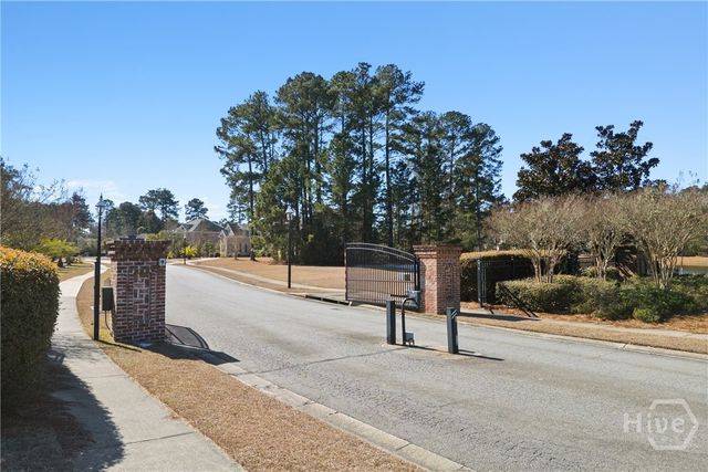 23 Lake Heron Court W, Pooler, GA 31322