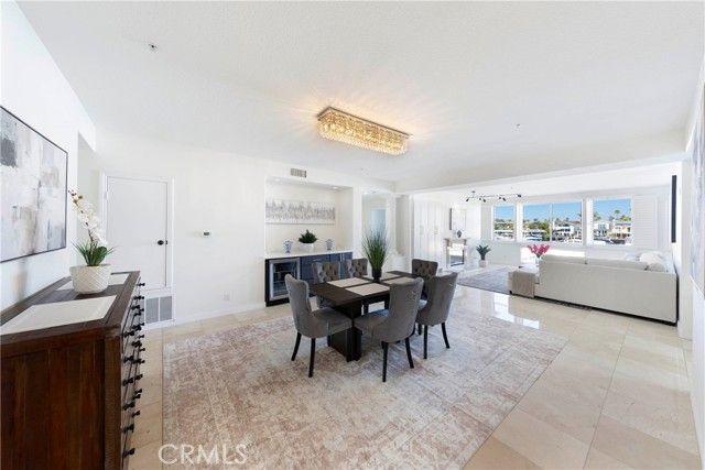 4167 Warner 105, Huntington Beach, CA 92649