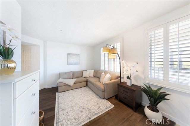 4167 Warner 105, Huntington Beach, CA 92649