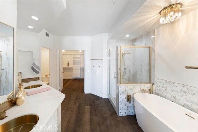 4167 Warner 105, Huntington Beach, CA 92649