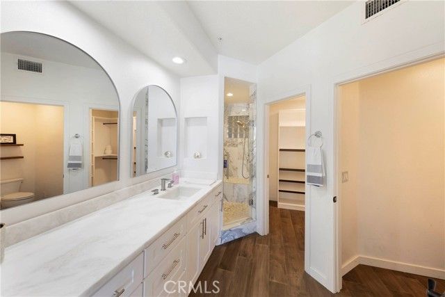 4167 Warner 105, Huntington Beach, CA 92649