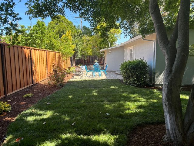 2355 Louis Road, Palo Alto, CA 94303