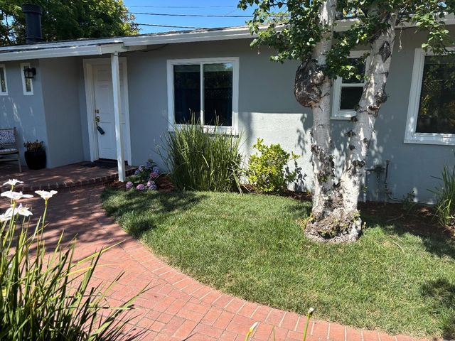 2355 Louis Road, Palo Alto, CA 94303