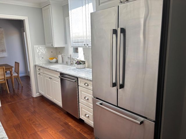 2355 Louis Road, Palo Alto, CA 94303