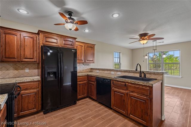 107127 S 4660 Road, Sallisaw, OK 74955