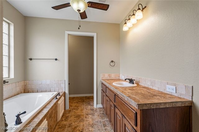 107127 S 4660 Road, Sallisaw, OK 74955