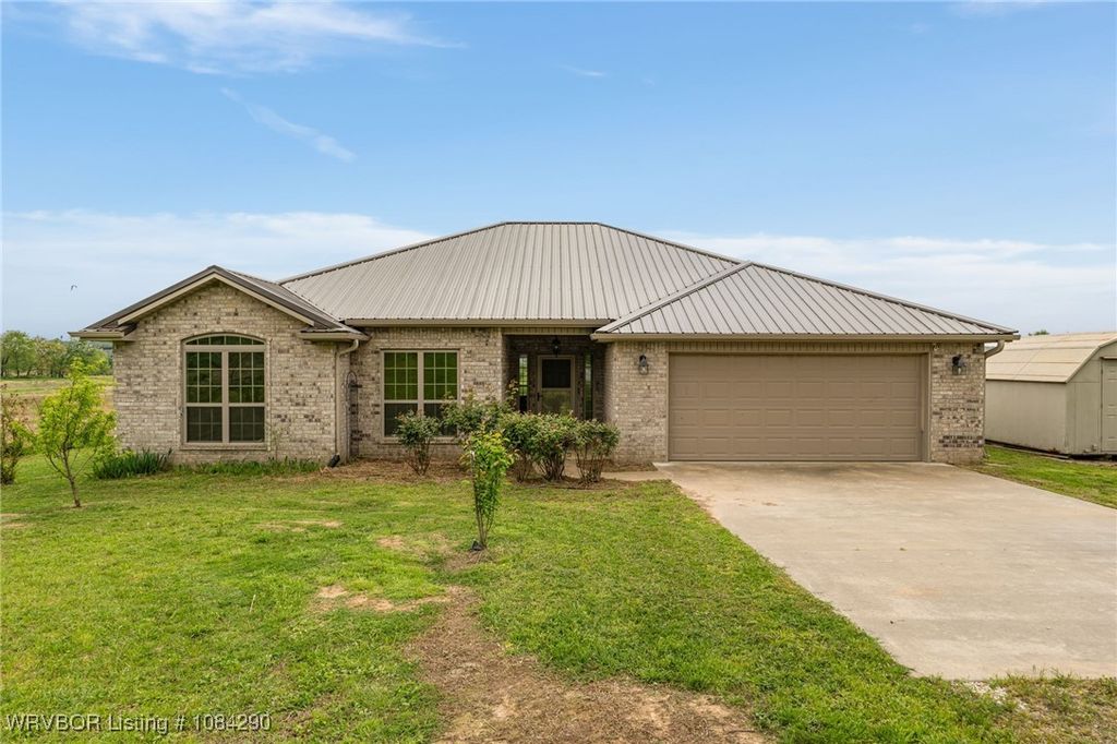 107127 S 4660 Road, Sallisaw, OK 74955