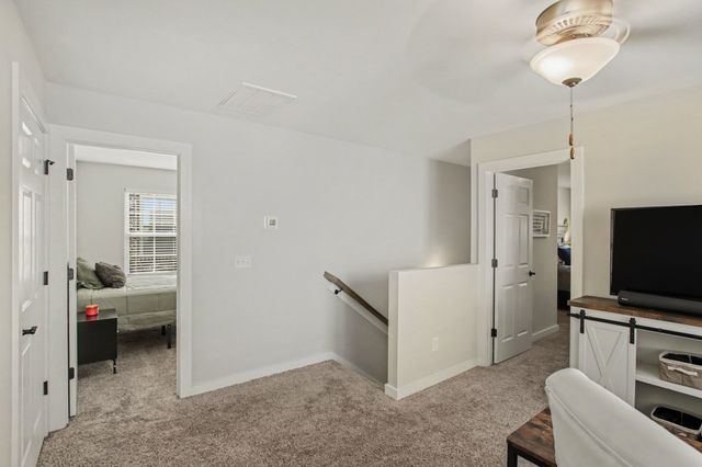 215 Emmett Dr, White House, TN 37188