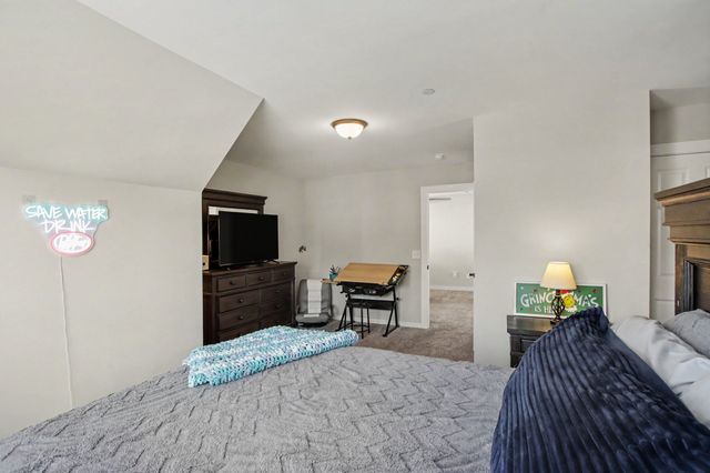 215 Emmett Dr, White House, TN 37188