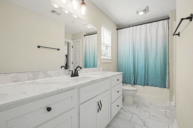 215 Emmett Dr, White House, TN 37188