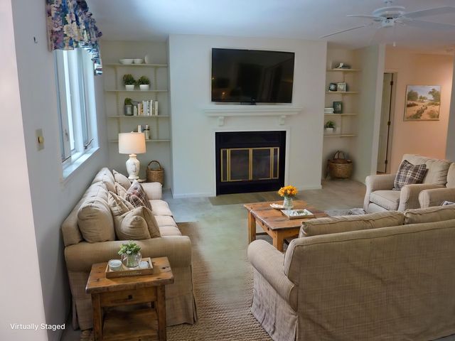 14 Dogwood Drive, Nashua, NH 03062