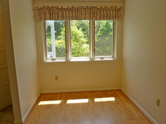 14 Dogwood Drive, Nashua, NH 03062