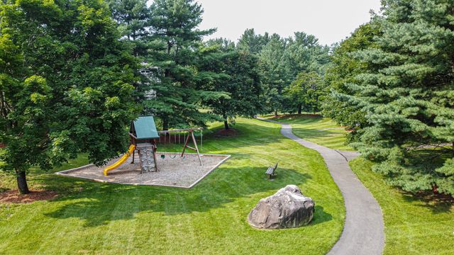 14 Dogwood Drive, Nashua, NH 03062