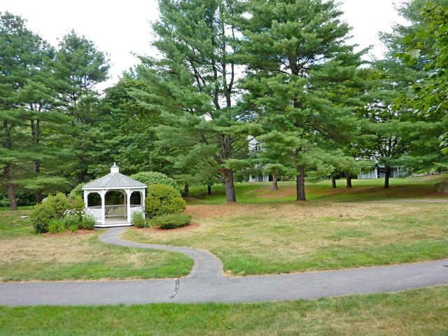 14 Dogwood Drive, Nashua, NH 03062