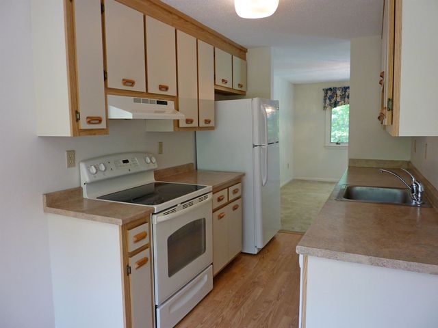 14 Dogwood Drive, Nashua, NH 03062