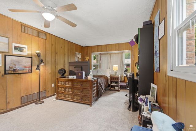 2038 College View, Manhattan, KS 66502