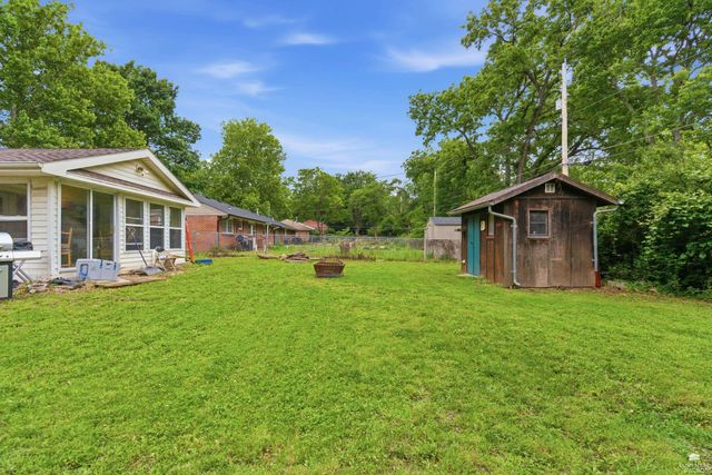 2038 College View, Manhattan, KS 66502