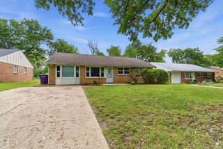 2038 College View, Manhattan, KS 66502