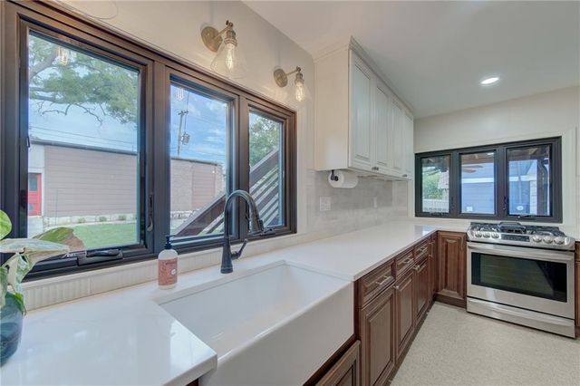 3015 Campbell Street, Kansas City, MO 64109