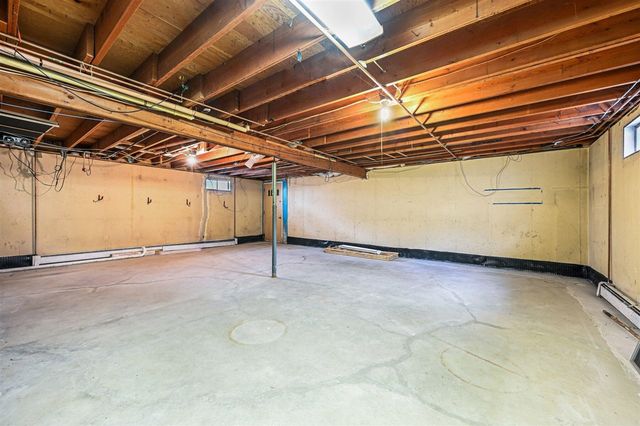 121 Hazen Street, Paw Paw, MI 49079