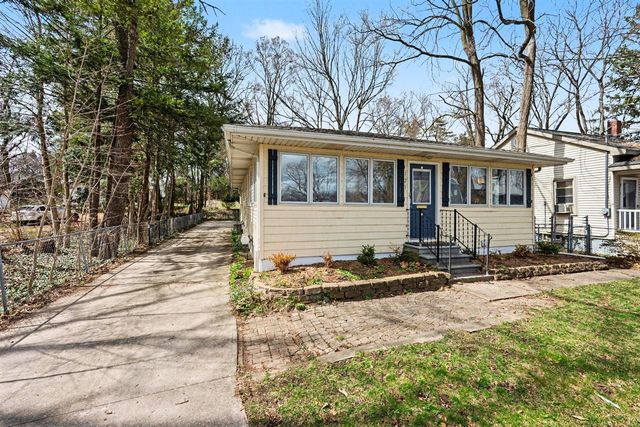 121 Hazen Street, Paw Paw, MI 49079