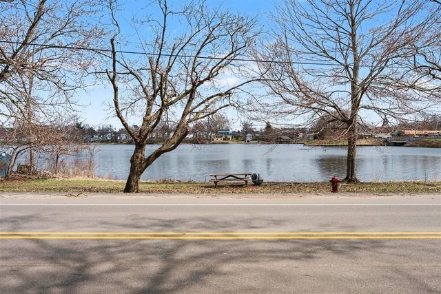 121 Hazen Street, Paw Paw, MI 49079