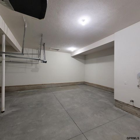 6515 S 199 Avenue, Gretna, NE 68135