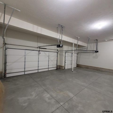 6515 S 199 Avenue, Gretna, NE 68135