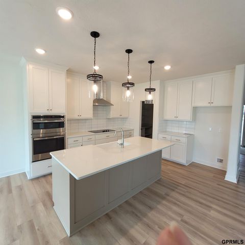 6515 S 199 Avenue, Gretna, NE 68135