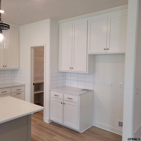 6515 S 199 Avenue, Gretna, NE 68135