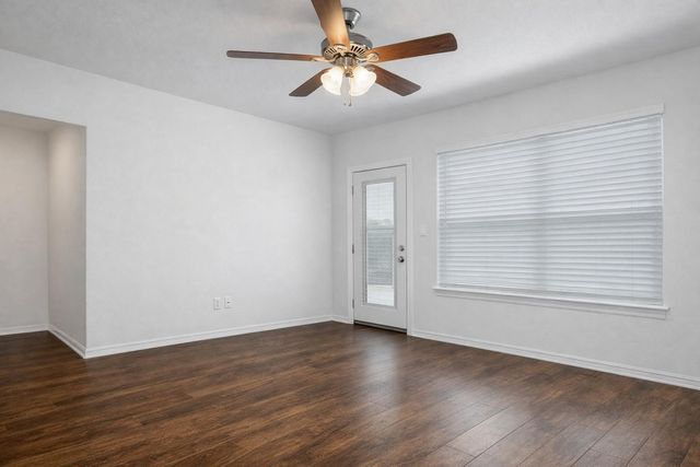 1018 Sycamore Drive, Rosharon, TX 77583