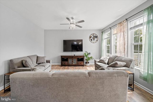 215 N BAYBERRY PKWY, Middletown, DE 19709