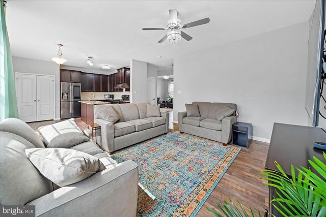 215 N BAYBERRY PKWY, Middletown, DE 19709