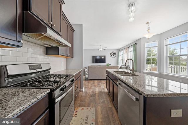 215 N BAYBERRY PKWY, Middletown, DE 19709