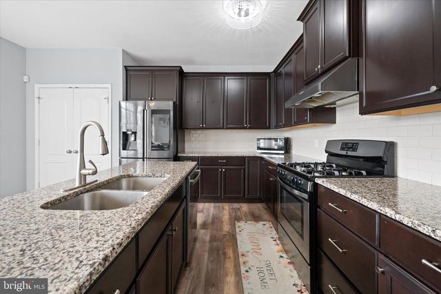 215 N BAYBERRY PKWY, Middletown, DE 19709