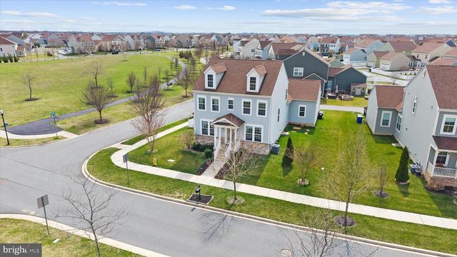 215 N BAYBERRY PKWY, Middletown, DE 19709