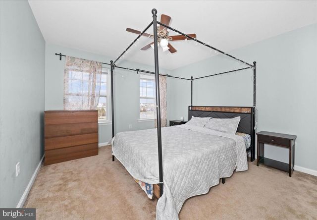 215 N BAYBERRY PKWY, Middletown, DE 19709