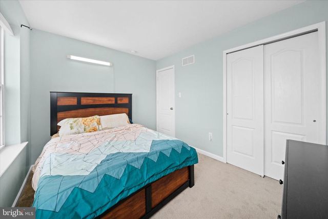 215 N BAYBERRY PKWY, Middletown, DE 19709